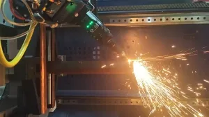 LCF15A1 4 mm Karbon Çelik Kesimi (8 m/dk Performans) için 12 kW Azotlu Lazer Kesme Kafası