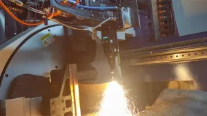 LCF15A1 14 mm Karbonlu Çeliğin 45 Derece Pah Kesimi (1.5 m/dk Performans) için 12 kW Oksijenli Lazer Kesme Kafası