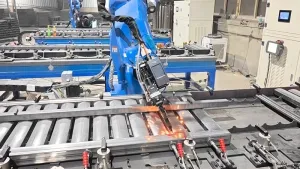 LWD03B0 1.2 mm Karbonlu Çelik Kaynağı için Çift Eksen Salınımlı Lazer Kaynak Kafası